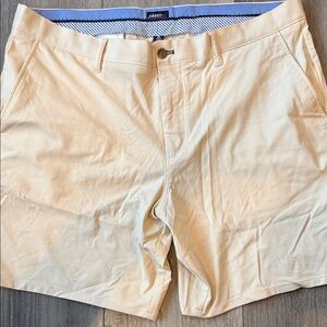 Jachs Men's Cream Flat Front Shorts